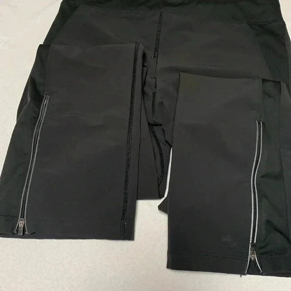 REI Women’s pull on pants, Size S. - Picture 4 of 4